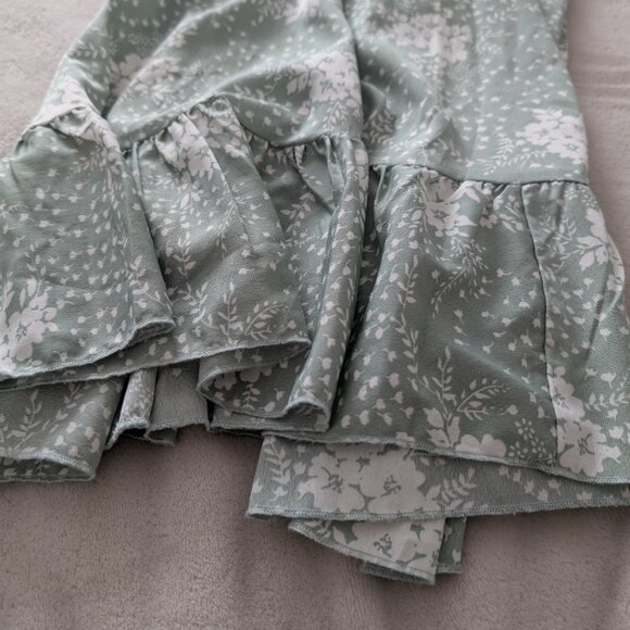 3/$30 Simplee Ruffled Hem Floral Cami Dress - Picture 7 of 8